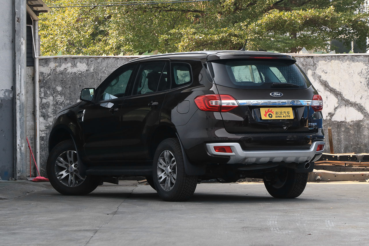 2017款撼路者2.0T自动四驱豪华版汽油7座