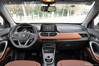 2018款宝骏510 1.5L自动周年特别版国V图片