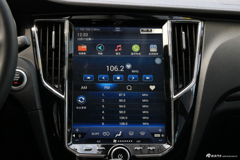 2017款众泰SR7 1.5T自动魔方之梦版