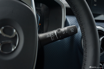 2018款北京BJ40 PLUS 2.3T自动四驱尊享版