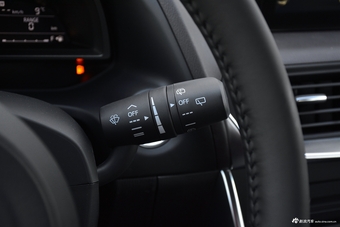 2018款马自达CX-4 2.5L自动四驱蓝天运动版