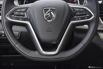 2017款宝骏730 1.5T自动风尚型7座