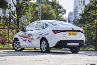 2016款名爵锐行1.5L自动风尚版