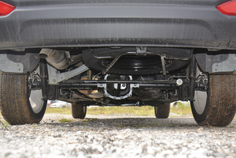 2016款长安CX70 1.6L手动运动型