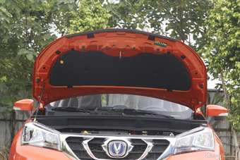 2016款长安CS15 1.5L自动时尚版