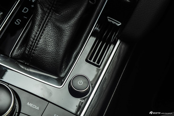 2016款宝沃BX7 2.0T自动四驱旗舰版28T