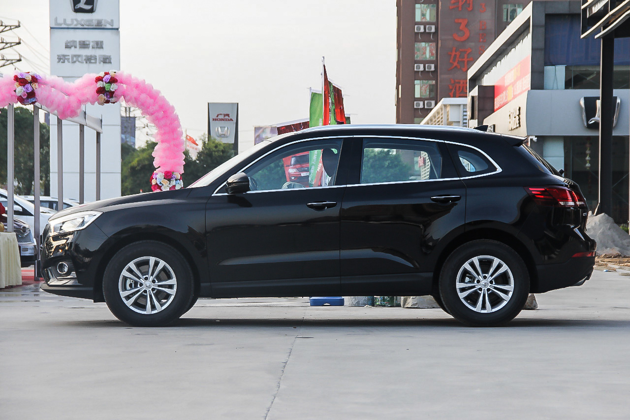 2016款宝沃BX7 2.0T自动四驱精英版28T