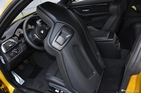 2017款宝马M4手动双门轿跑车