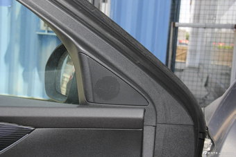 2017款君威2.0T自动尊享型28T