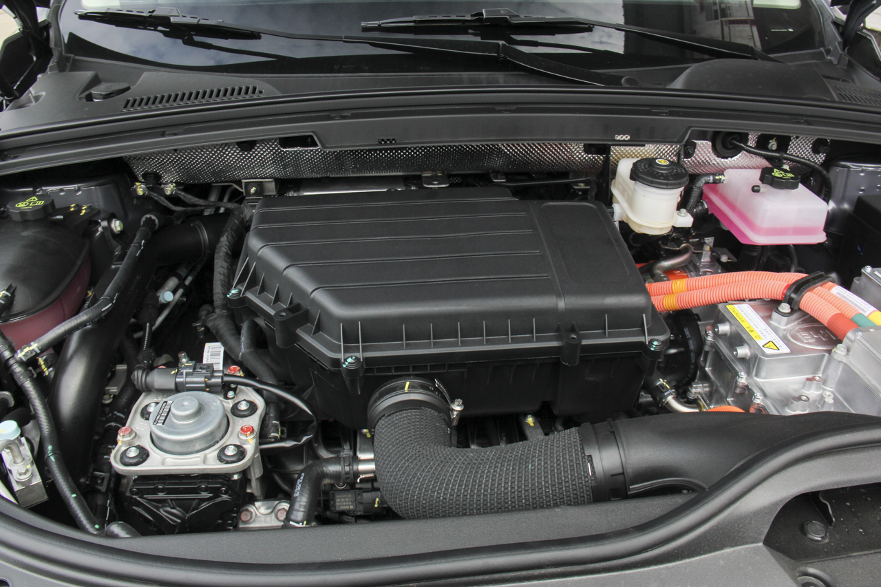 2018款比亚迪唐新能源2.0T全时四驱智联创享型7座