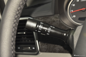 2017款瑞风M4 1.9T手动豪华型柴油