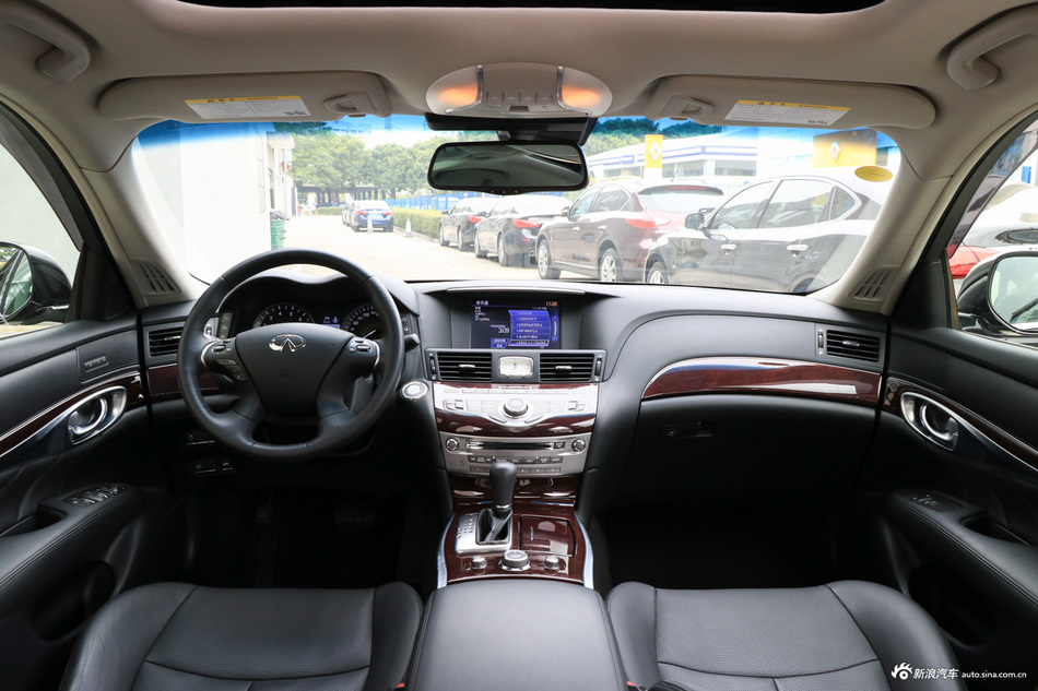 2017款英菲尼迪Q70L 2.5L自动豪华版