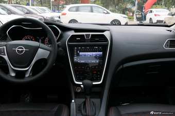 2017款海马福美来1.6L自动豪华型