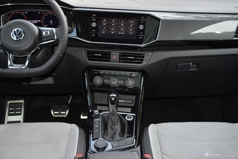 2018款一汽大众 探岳 2.0T  R-LINE