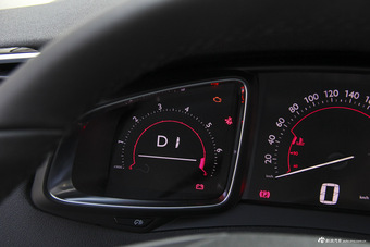 2018款DS 5LS 1.6T自动30THP时尚型