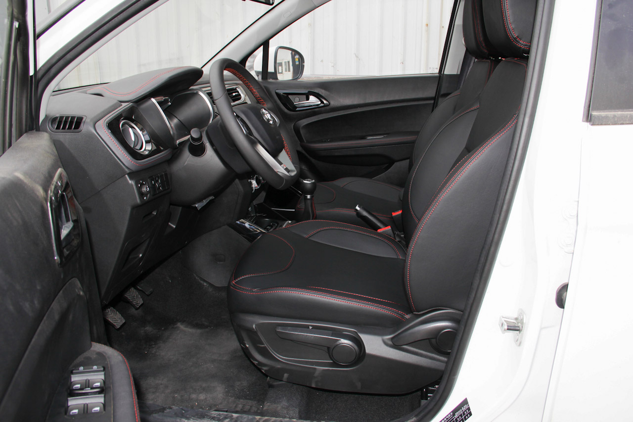 2016款中华V3 1.5L手动智能型