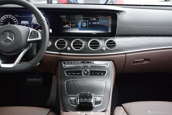 2018款奔驰E级改款2.0T自动 200L 运动型