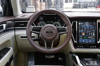 2017款众泰T700 1.8T自动尊贵型