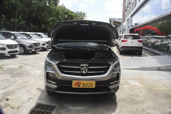 2018款宝骏530 1.5T DCT豪华型 