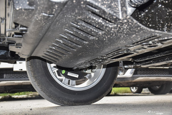 2016款北汽幻速S3L 1.5L手动尊贵型