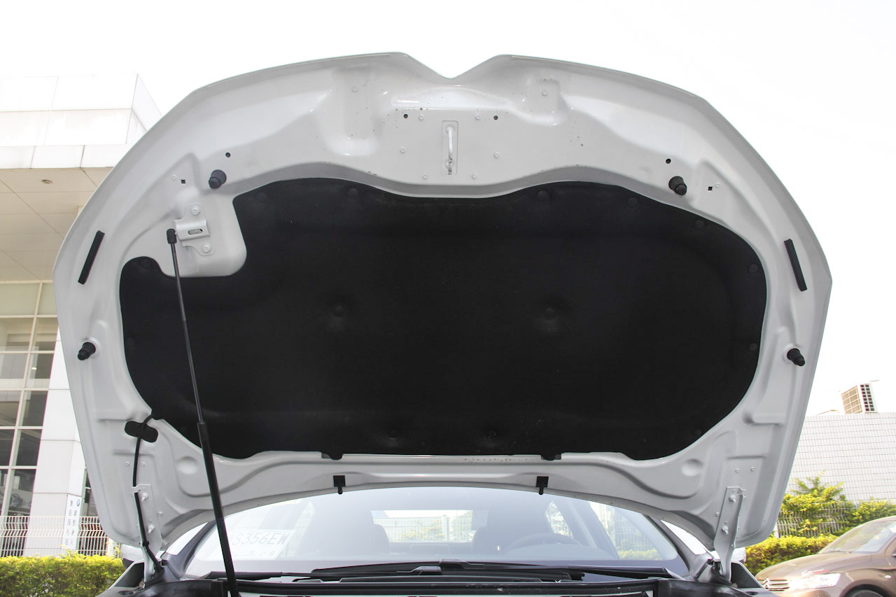 2017款雪铁龙C6 1.8T自动旗舰型