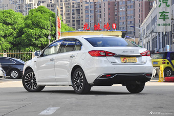 2017款众泰Z560 1.5T自动CVT尊贵型