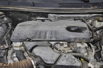 2015款荣威950 2.0T自动豪华行政版