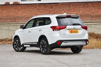 2019款欧蓝德 2.4L自动致享版 