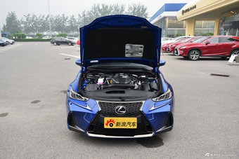 2017款雷克萨斯IS 2.0T自动300豪华版