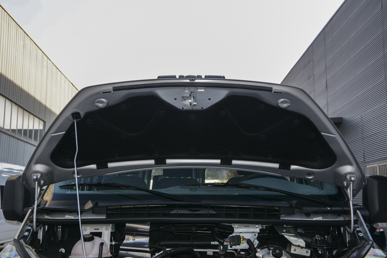 2017款特顺2.8T手动商运型短轴中顶6/7/8座JX493