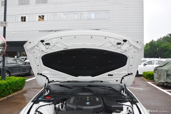 2018款宝马3系1.5T自动318i