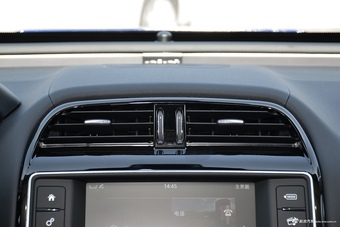 2017款捷豹XE R-SPORT 2.0T自动i4 Ti (200PS)