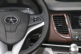 2016款瑞风M5 2.0T手动汽油公务版