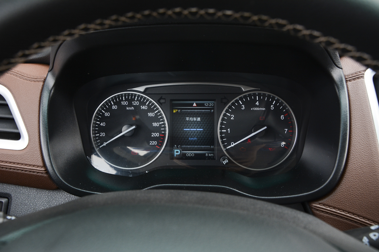 2017款斯威X7 1.5T自动智享型 