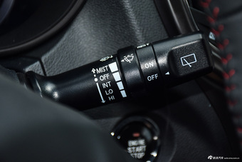 2016款长安CS75 2.0L手动豪华型国4