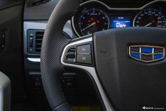 2017款吉利帝豪1.5L自动三厢百万款向上互联版