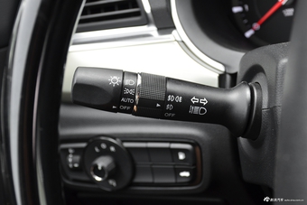 2017款传祺GA8 1.8T 280T自动尊享版