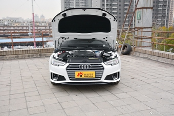 2019款奥迪A4L 2.0T自动40 TFSI运动型 国V
