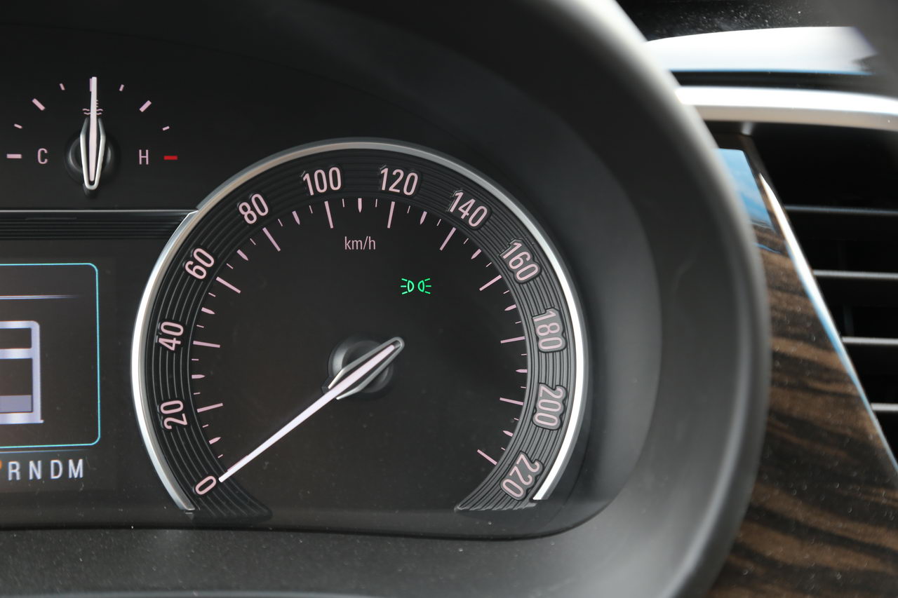 2017款GL8 2.0T自动旗舰版