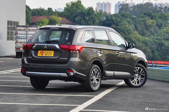 2016款欧蓝德2.4L自动四驱精英版5座