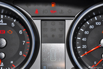 2016款哈弗H6升级版1.5T自动两驱尊贵型