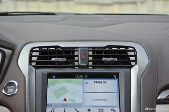 2017款蒙迪欧2.0T自动旗舰型