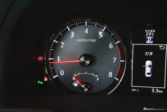 2018款皇冠2.0T自动运动版