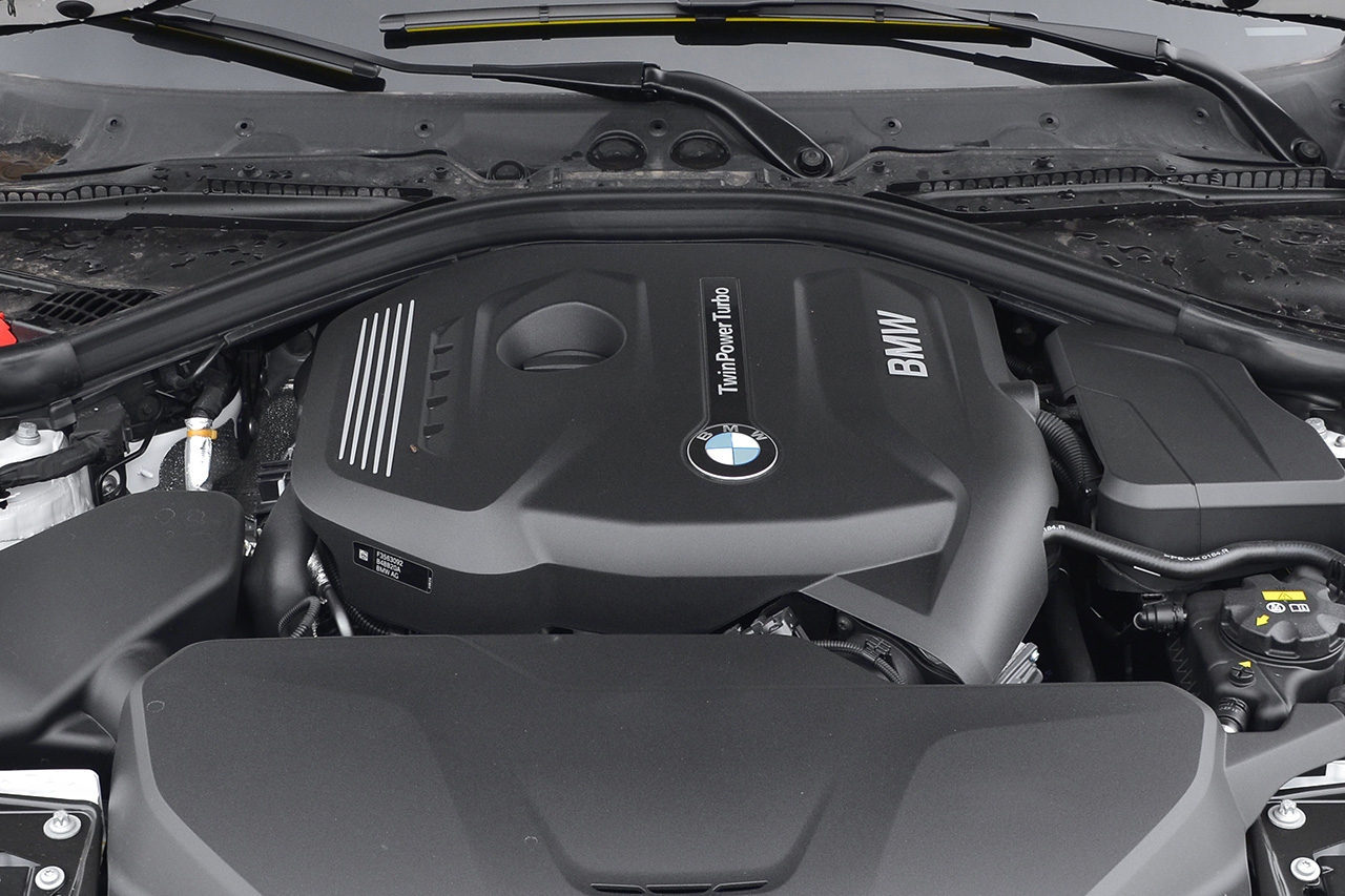 2018款宝马3系GT 2.0L自动320i时尚型