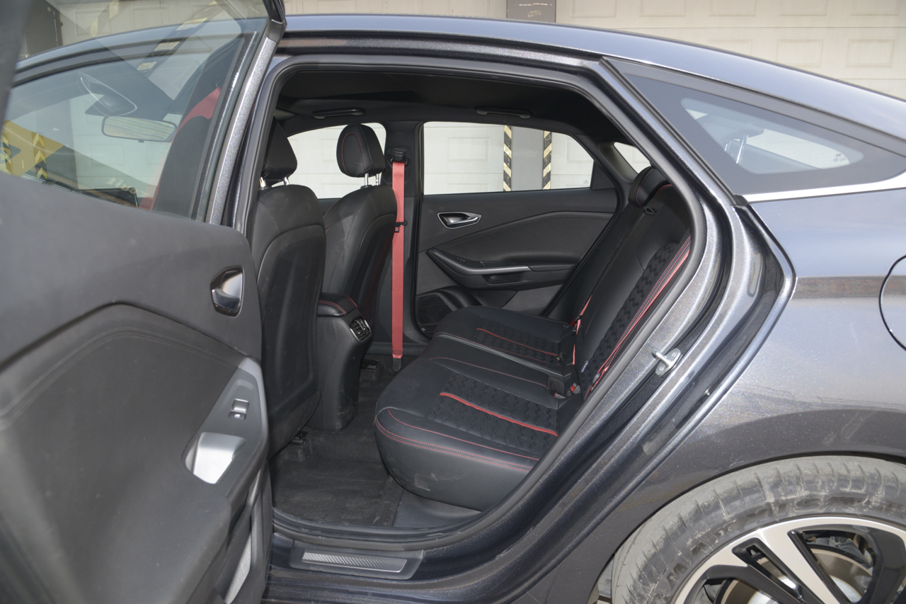 2019款菲斯塔1.6T自动280TGDi智尊版国VI