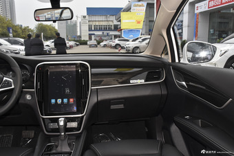 2017款比亚迪宋MAX 1.5T自动互联精英型