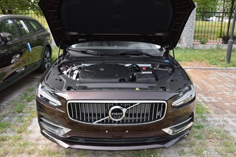 2019款沃尔沃S90 2.0T自动T5智尊版