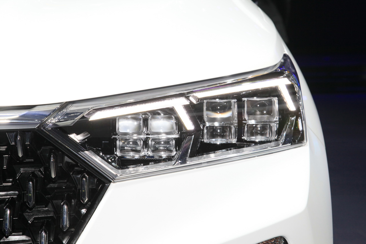 2018广州车展实拍：奔腾T77