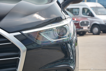 2017上汽大通D90 2.0T自动两驱水星