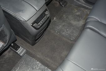 2017上汽大通D90 2.0T自动四驱北极星